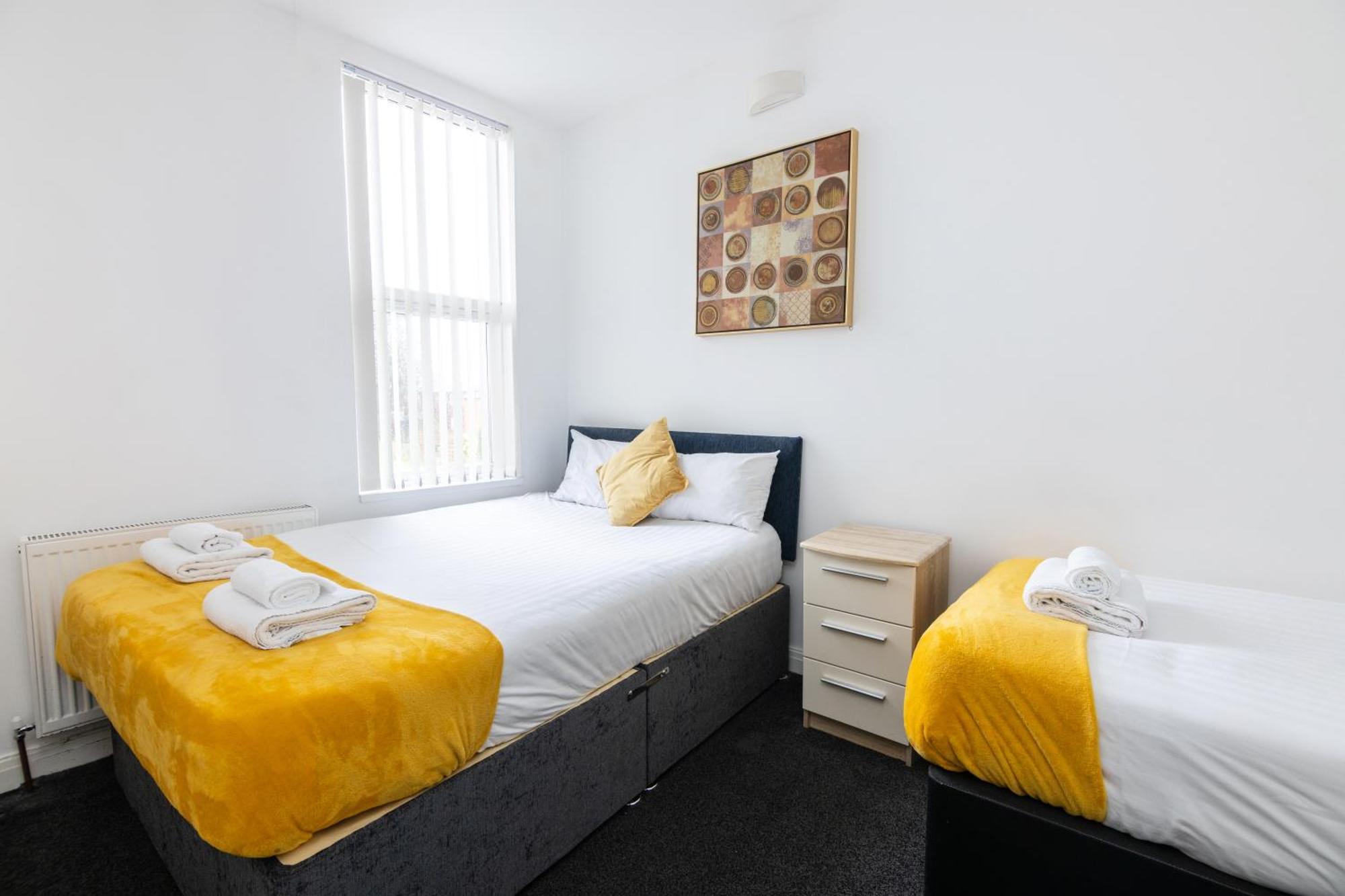 Spacious Apartment Close To City Centre With Free Secure Parking Leeds  Buitenkant foto